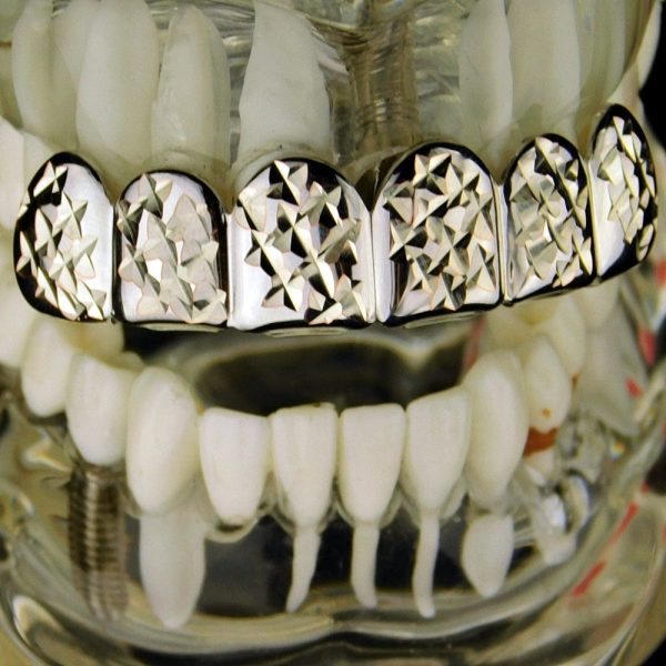 Silver Tone Diamond-Cut Top Teeth Grillz on Sale - Image 4