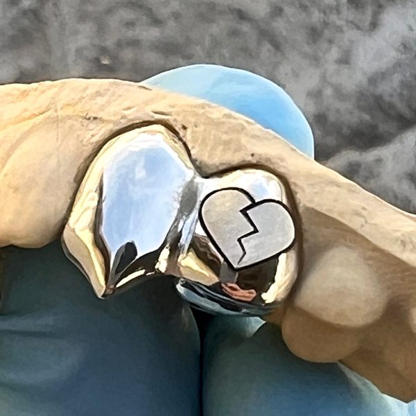 925 Sterling Silver Double Cap Vampire Fang Laser Engraved Broke Broken Heart Custom Teeth Grillz For Sale - Image 2